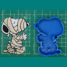 Load image into Gallery viewer, Dog Mummy - Silicone Freshie Mold