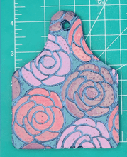 Load image into Gallery viewer, Cow Ear Tag Inserts - Silicone Freshie Mold