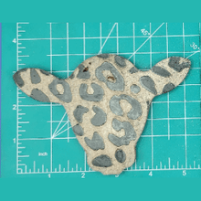 Load image into Gallery viewer, Cow Head Inserts - Silicone Freshie Mold