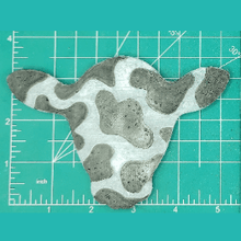 Load image into Gallery viewer, Cow Head Inserts - Silicone Freshie Mold
