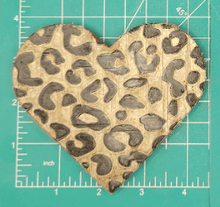 Load image into Gallery viewer, 4" Heart Inserts - Silicone Freshie Molds