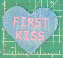 Load image into Gallery viewer, 4" Heart Inserts - Silicone Freshie Molds