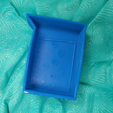 Load image into Gallery viewer, Beaker Silicone Freshie Mold
