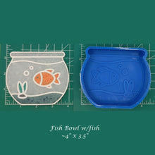 Load image into Gallery viewer, Aquarium bowl with fish - Silicone Freshie Mold
