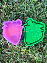 Load image into Gallery viewer, Strawberry with Concho Freshie Mold
