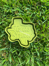 Load image into Gallery viewer, Exclusive Texas Strong Freshie Mold
